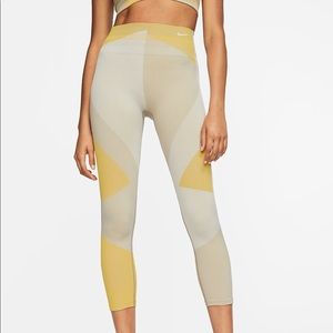 Nike Sculpt Icon Clash tights